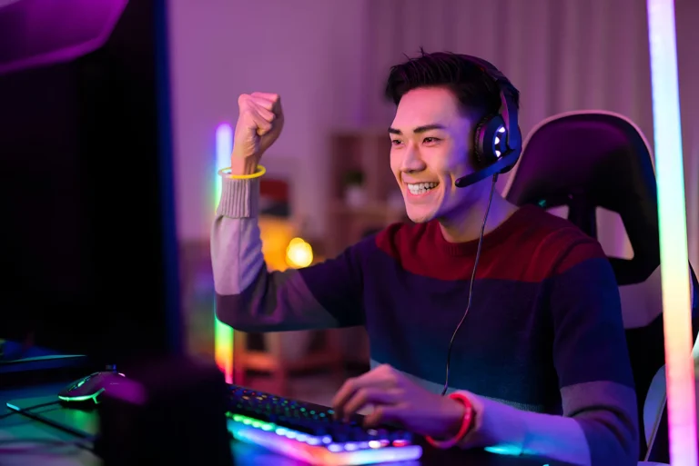 เล่น E-Sports ต้องรู้! 5 อาการปวดกระดูกและกล้ามเนื้อ ที่มีทางแก้ พร้อมวิธีป้องกันและดูแลตัวเอง